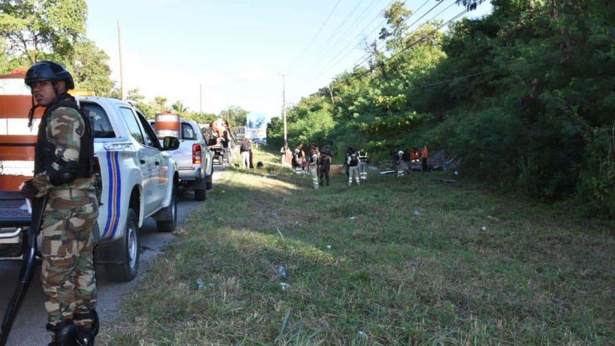 Obras Públicas desmantela casetas de comerciantes en la autopista Duarte