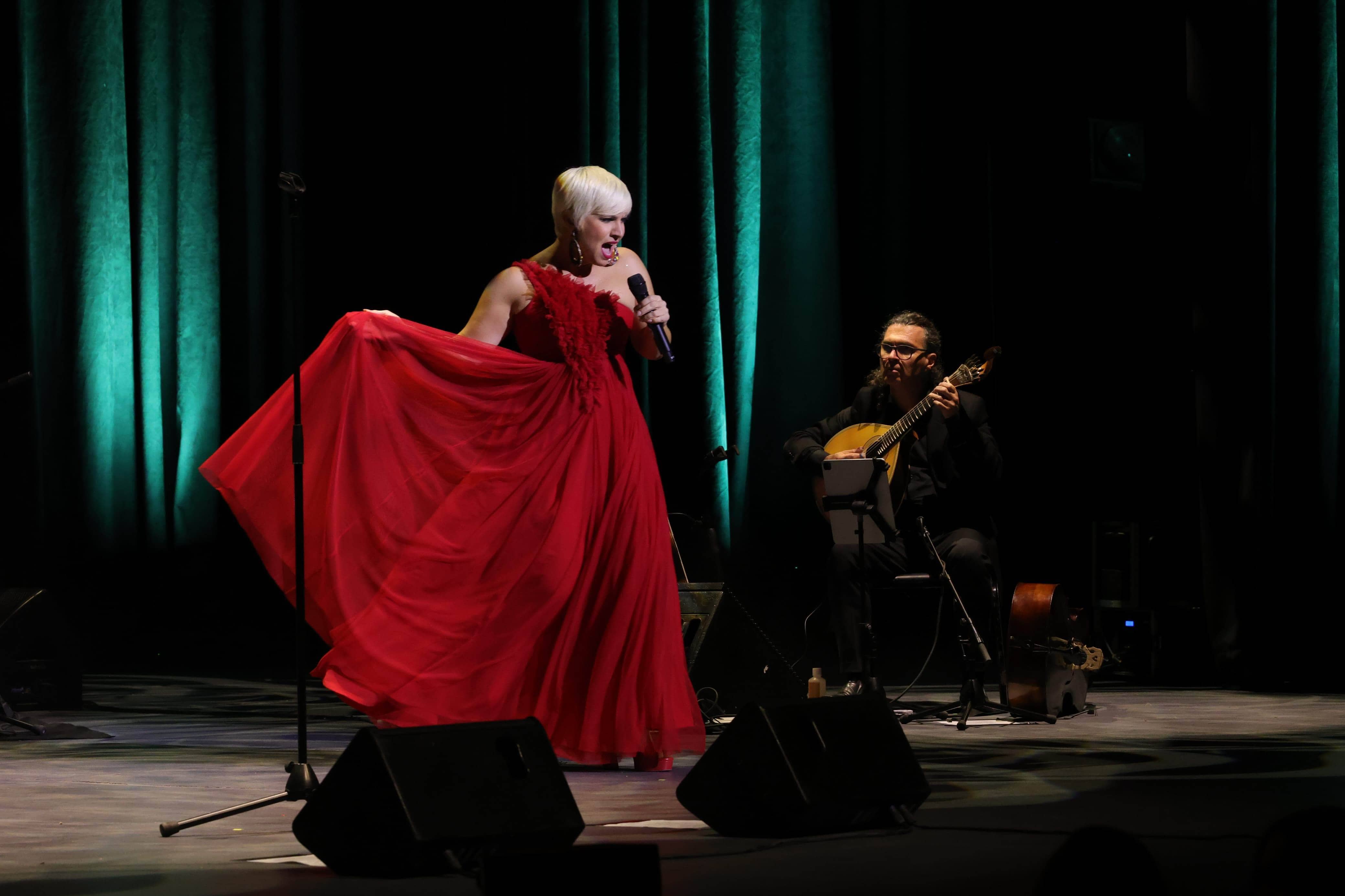 Pasión Vega durante su concierto en el Teatro Nacional.