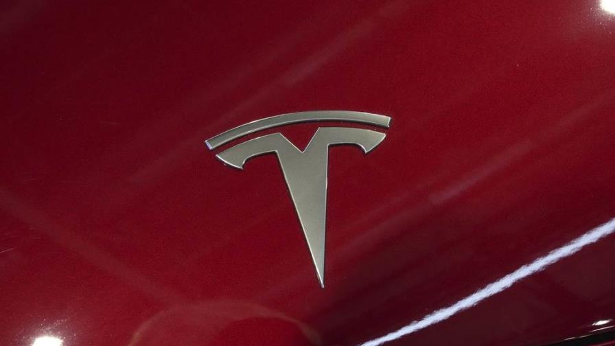 Cuatro muertos en choque de vehículo Tesla en Francia