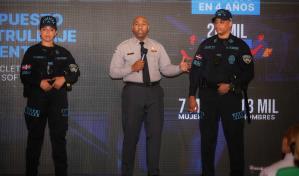 Así serán los nuevos uniformes de la Policía: con código QR y cámara para grabar todo