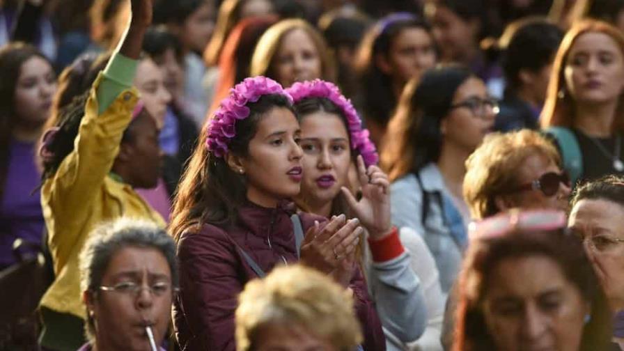 Dos mil millones de mujeres y niñas de todo el mundo no tienen ninguna protección social