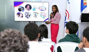 Estudiantes de Punta Cana International School participan en un curso ABC del derecho de autor