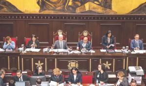 Aprueban reforma constitucional que unifica los comicios y reduce los diputados