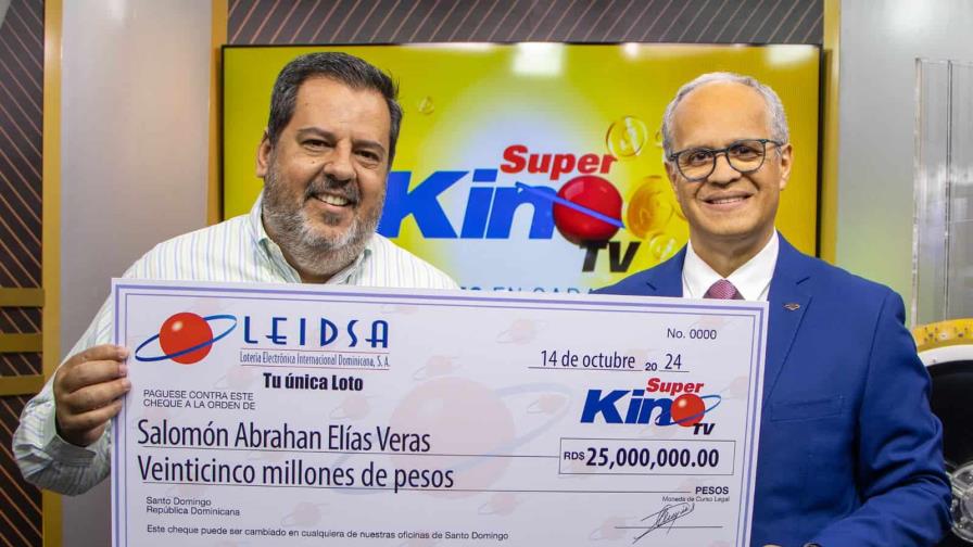 Leidsa entrega 25 millones a impresor ganador del Súper Kino TV