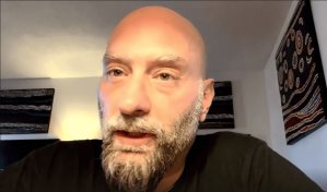 El hombre detenido armado cerca del mitin de Trump niega que tuviera intención de matarlo