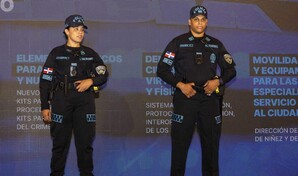 Nuevos requisitos para uniformes policiales entran en consulta p&uacute;blica