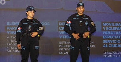 Nuevos requisitos para uniformes policiales entran en consulta p&uacute;blica