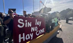 Actores y productores protestan frente al Congreso en defensa de incentivos al cine