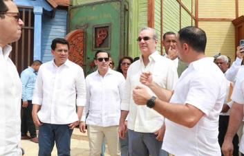 Abinader promete respetar derechos adquiridos de incentivos en reforma fiscal