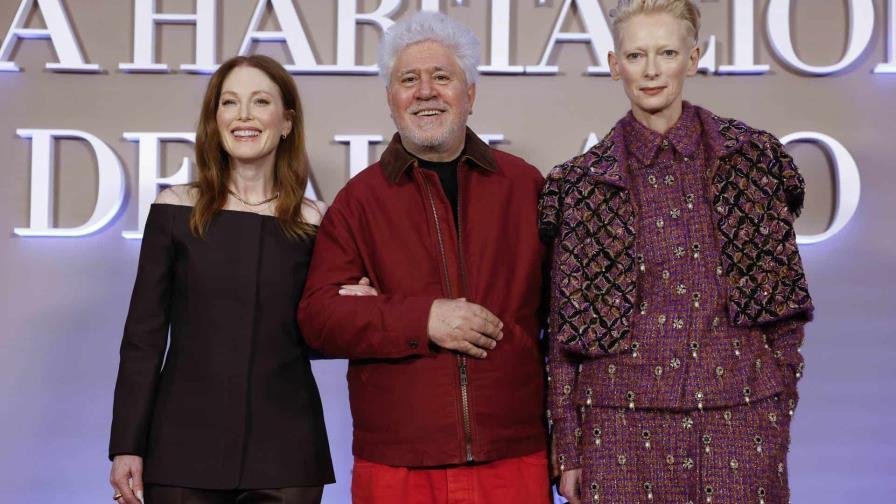 Swinton y Moore: brillo de estrellas en Madrid para presentar lo último de Almodóvar