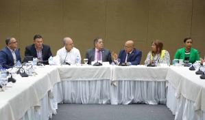 Tras las vistas públicas, diputados recibieron otros cinco grupos que rechazaron la reforma fiscal