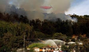 Evacúan a cientos de personas por incendio en el norte de California, dice funcionario