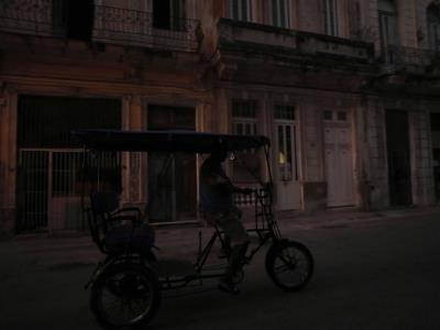 El Gobierno cubano reconoce la situación "extrema" con apagones