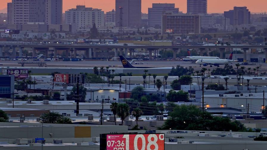 Phoenix registra temperaturas altas récord en octubre durante ola de calor otoñal