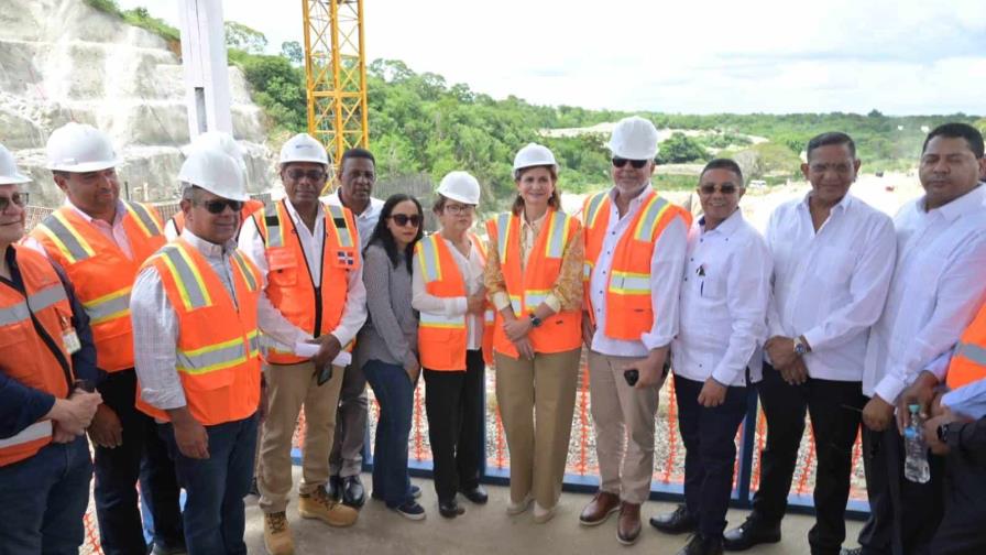 Raquel Peña visita construcción de la presa de Guayubín en Santiago Rodríguez