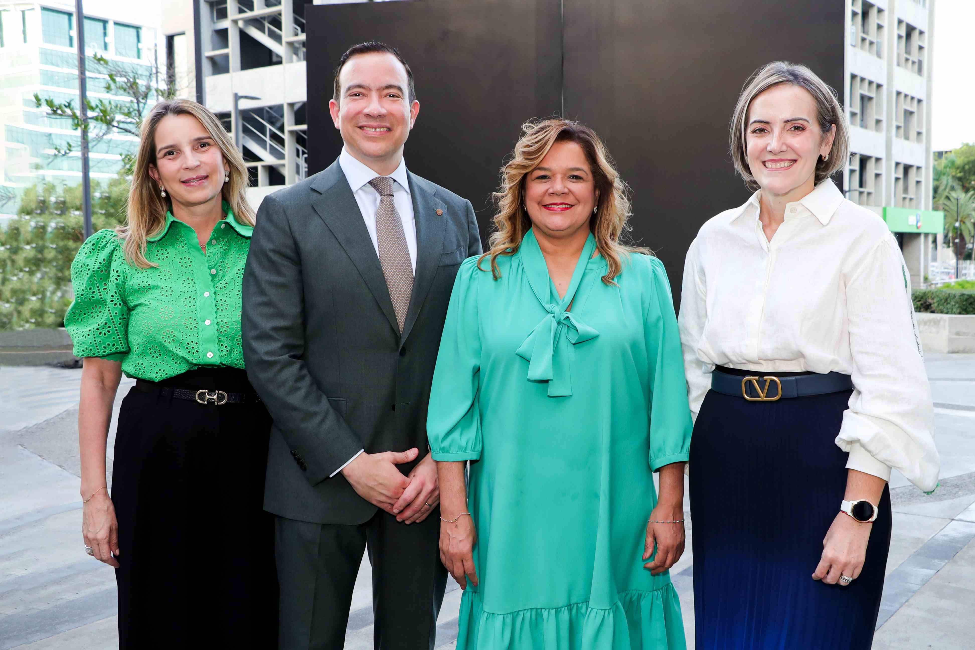  Aura Rodríguez, Luis Molina Mariñez, Martha Peralta y Ángela Nieto