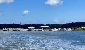 Al menos siete muertos al colapsar la pasarela de un muelle en EEUU