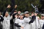 Todo es calentamiento para los Yankees de Nueva York hasta que llegan a la Serie Mundial Todo es calentamiento para los Yankees de Nueva York hasta que llegan a la Serie Mundial
