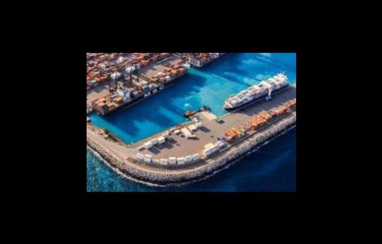 DP World Dominicana: nueva grúa Súper Post Panamax para potenciar su terminal en Boca Chica