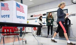 Trump insta a los afectados por el huracán Helene a acudir a las urnas