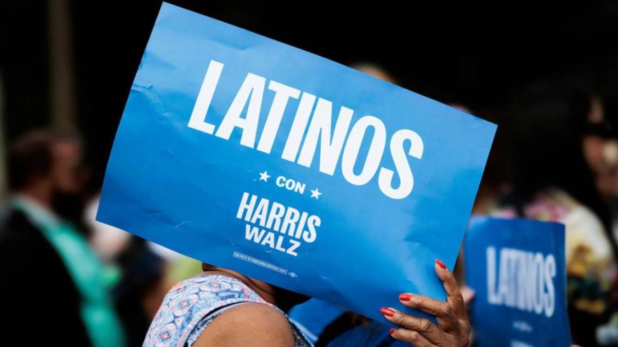 Latinos apoyan a Harris en estados péndulo y prefieren su plan económico, según sondeo