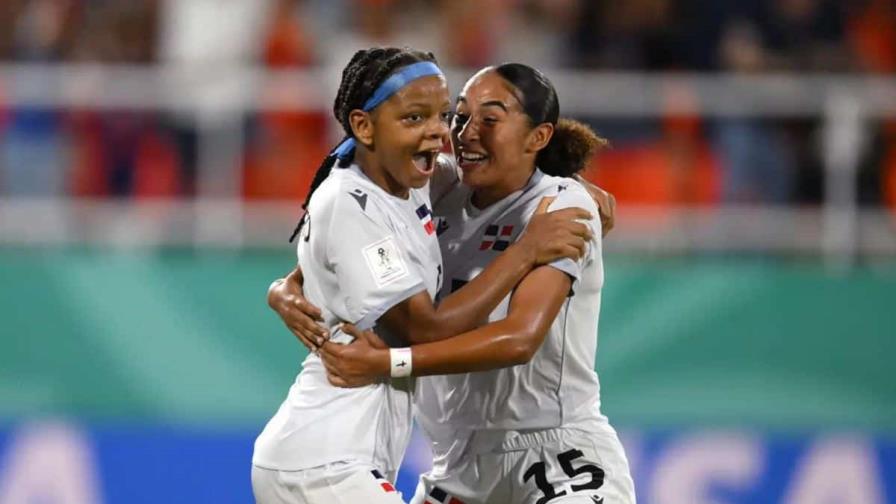 Esta noche, Santo Domingo se viste de fútbol femenino con nuestra selección