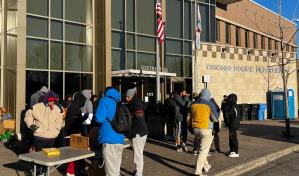 Chicago cerrar&aacute; a fin de a&ntilde;o los refugios para inmigrantes reci&eacute;n llegados