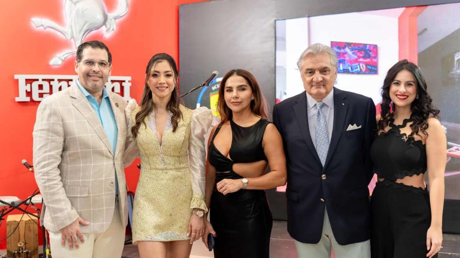 Scudería Dominicana realizó la primera Cabalgata Ferrari