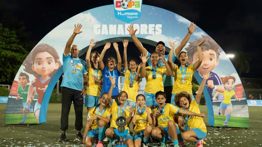 Babeque Secundaria y St. Josephs se coronan campeones en Copa Humano Seguros