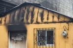 Fuego afecta una vivienda en Santiago