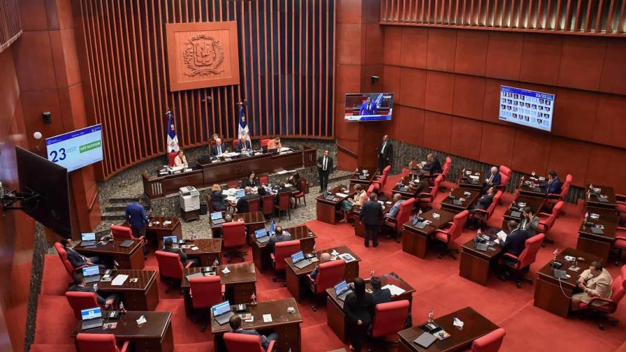 Senadores advierten retroceso del país sin una reforma fiscal