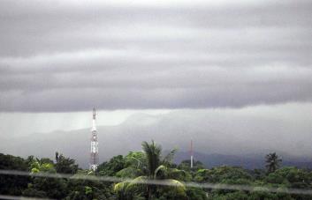 Cuba trabaja en la recuperación tras el impacto de la tormenta Óscar en su zona este