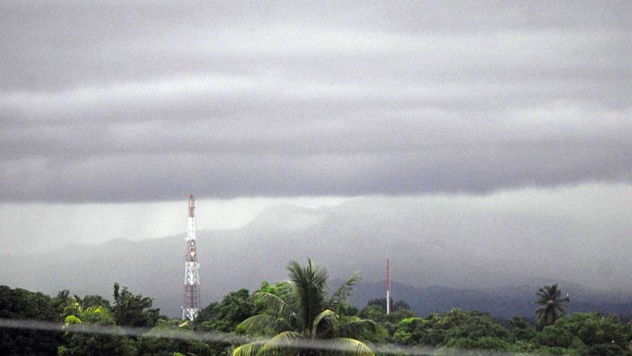 Cuba trabaja en la recuperación tras el impacto de la tormenta Óscar en su zona este