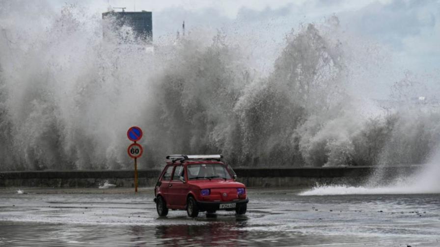 El huracán Óscar deja siete muertos en Cuba, que recupera el 70% de su cobertura eléctrica