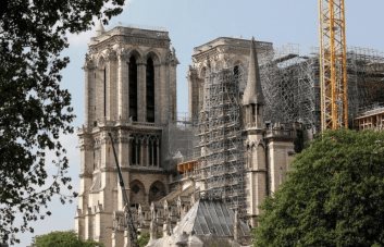 La ministra francesa de Cultura sugiere que los turistas paguen por visitar Notre Dame