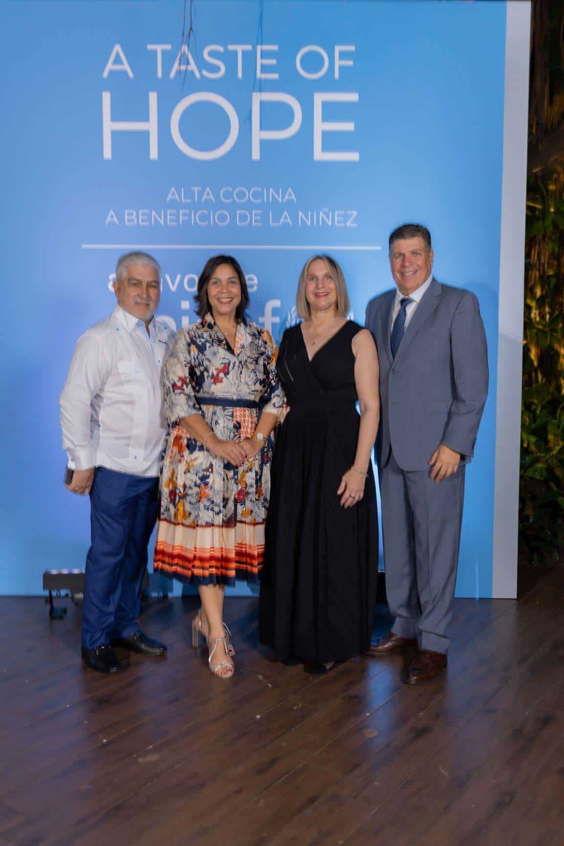 Benito Guzmán, Arlette Fernández, Isabel Rodríguez y Sergio Nin.