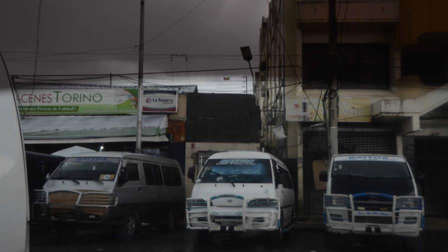 Choferes aumentan 20 pesos al pasaje en algunas rutas interurbanas en Santiago