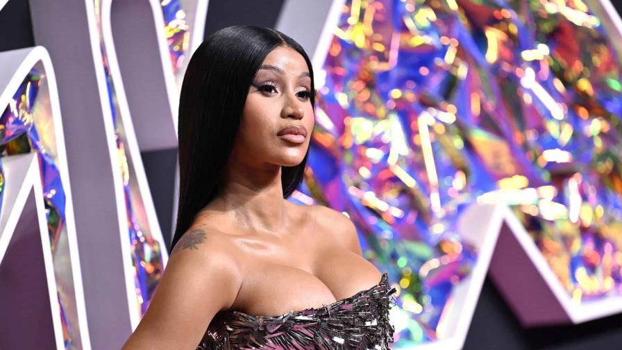 Cardi B cancela un concierto al ser hospitalizada por una emergencia médica