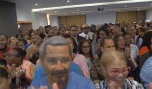 Gobierno hace efectivo aumento salarial de hasta un 160 % a personal civil de la DNCD