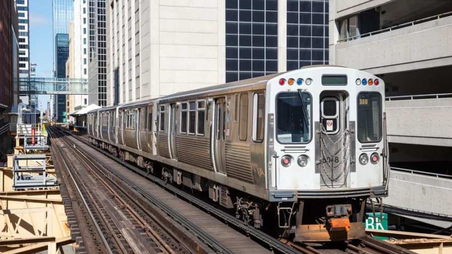 Operador de tren de Chicago tenía alcohol en la sangre durante choque de 2023, revela reporte