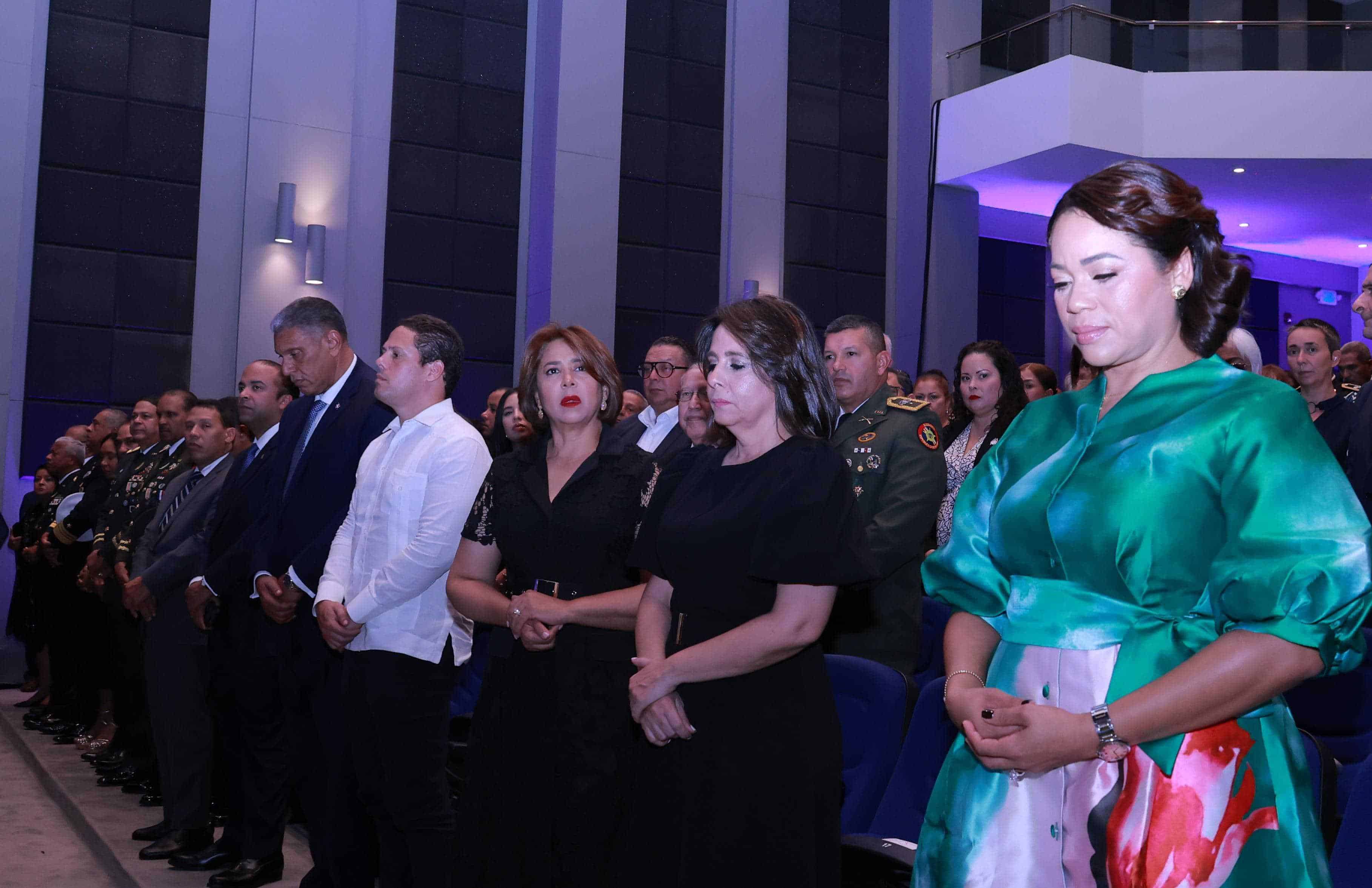 Entrega de la Medalla al Mérito Policial.