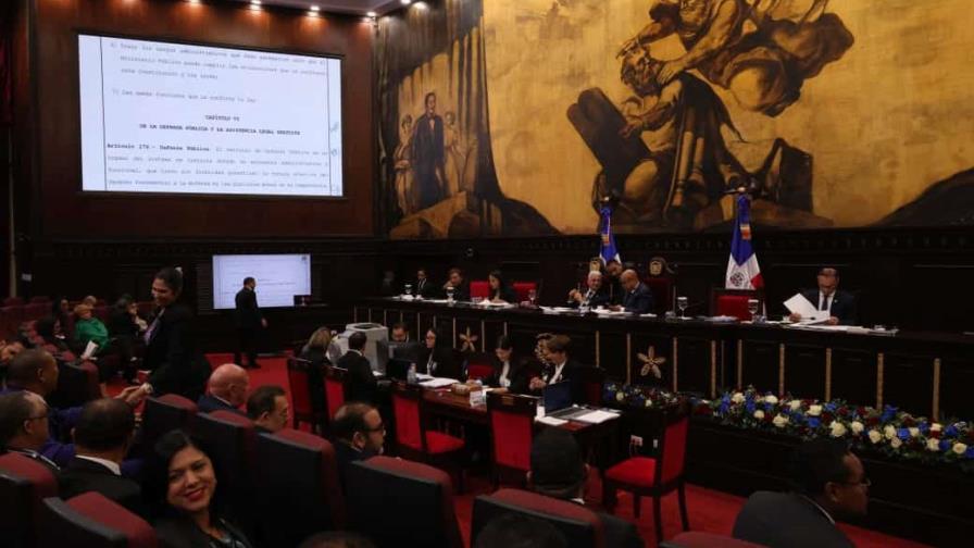 Asamblea Nacional recesa lectura de la nueva Constitución de la República