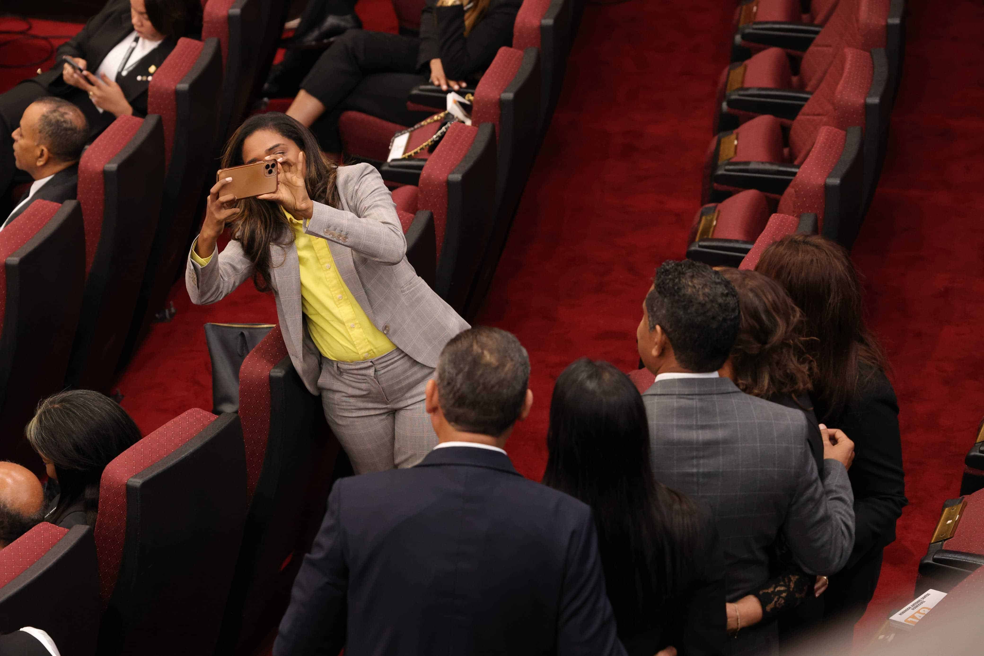 En la Asamblena Nacional hubo tiempo para todo.