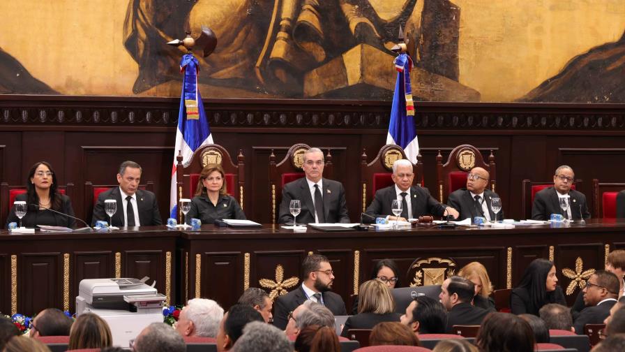 La Asamblea Nacional de la República Dominicana celebró la proclamación de la nueva Constitución 