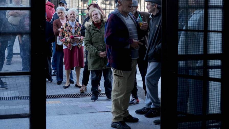 Más del 40 % del padrón votó en las elecciones uruguayas durante primeras cuatro horas