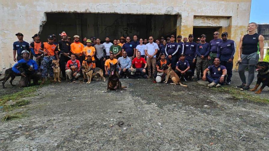 Realizan capacitación de búsqueda en emergencias con unidad canina K-9 en Villa Altagracia