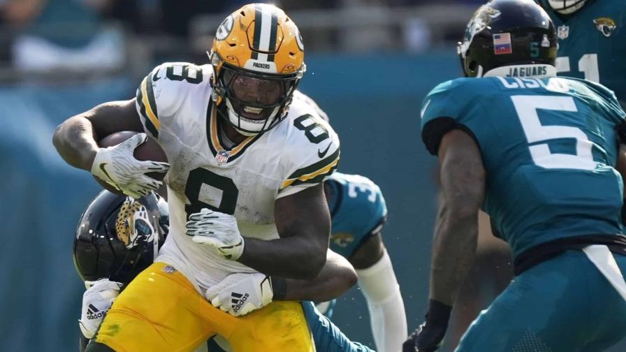 Con Love mirando desde la banda, Packers vencen a Jaguars para 4to triunfo al hilo