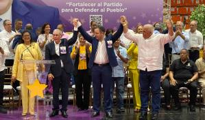 Danilo Medina se mantiene en la presidencia del PLD