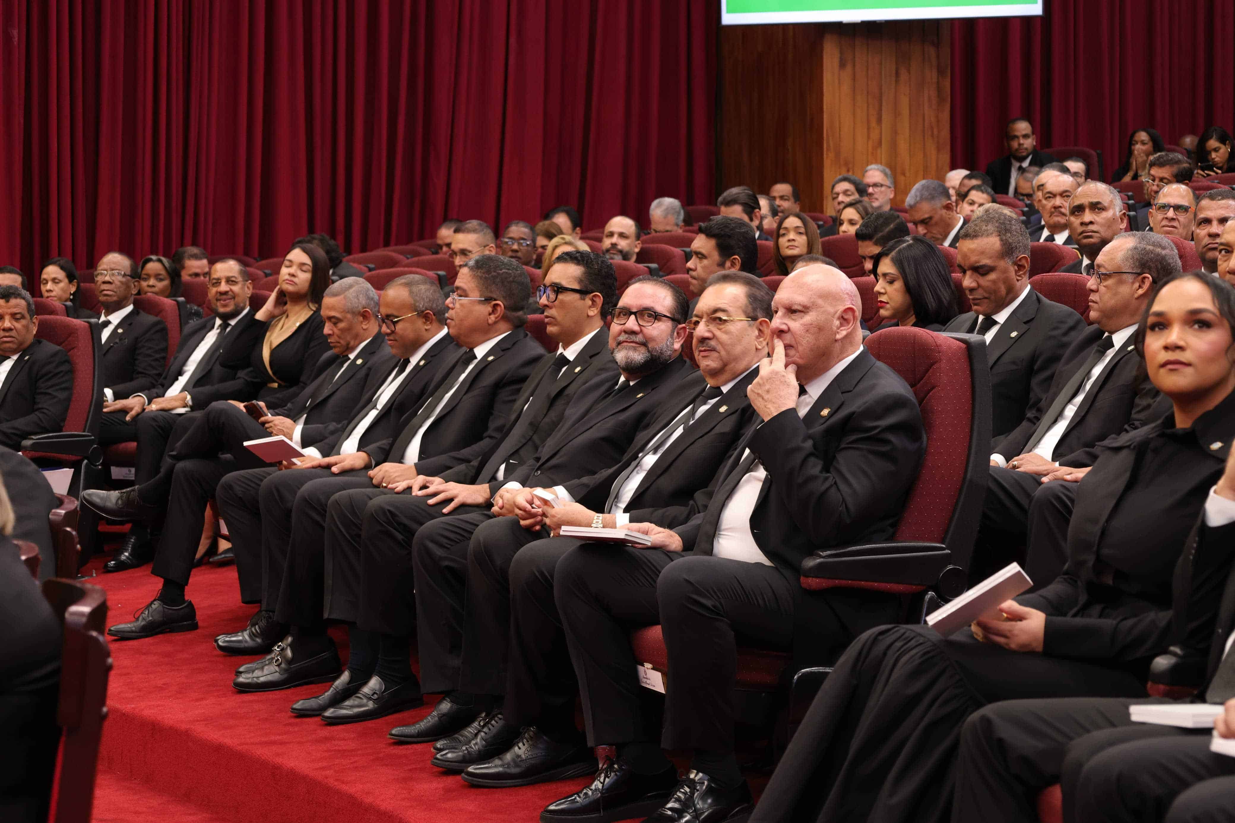 La Asamblea Nacional que proclamó la nueva Constitución dominicana.