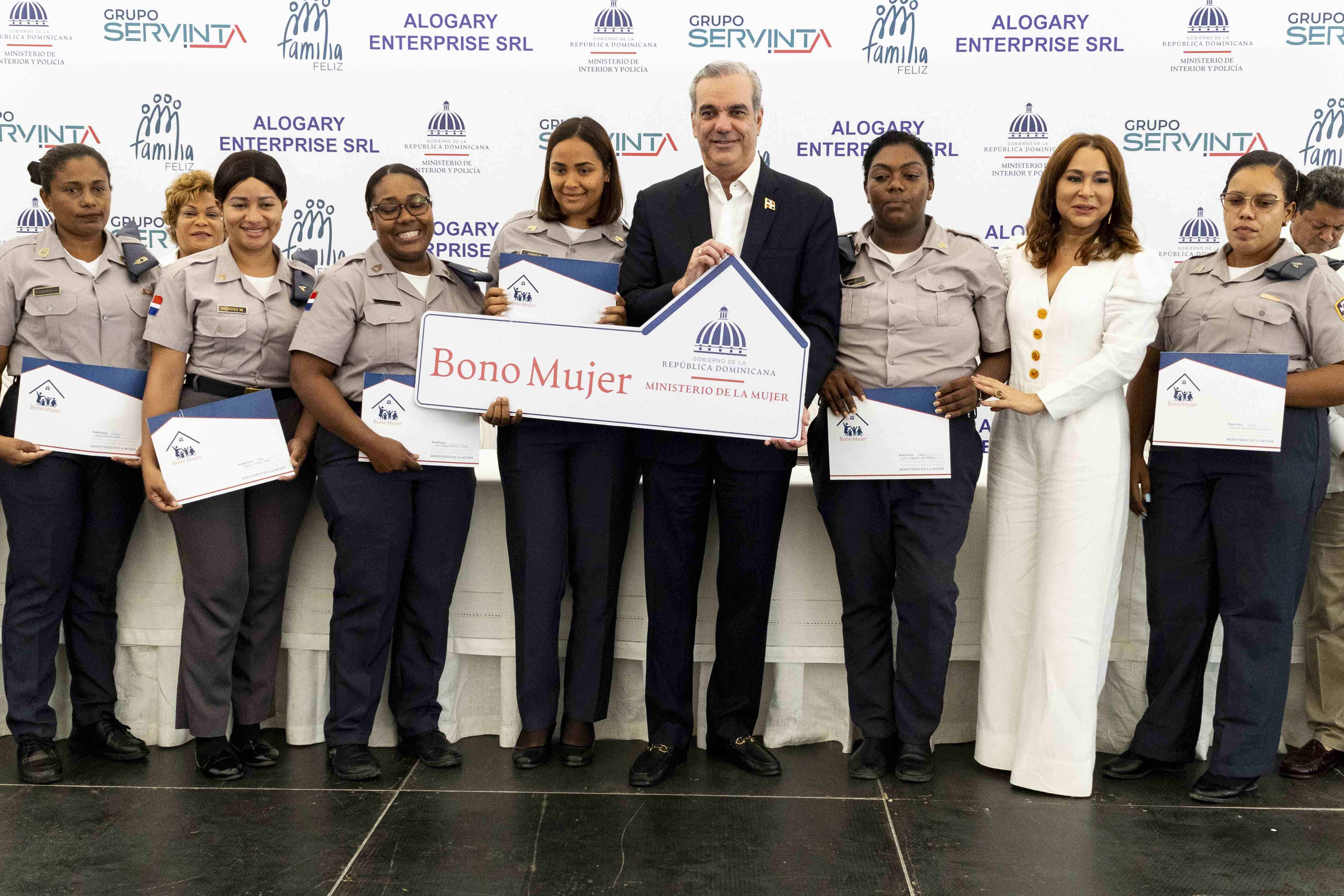 11 mujeres fueron beneficiarias con el bono mujer.